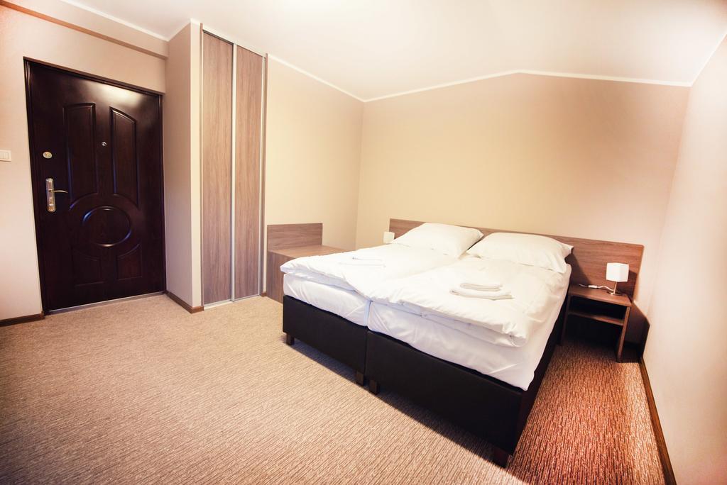 Makara Hotel Катовице Стая снимка