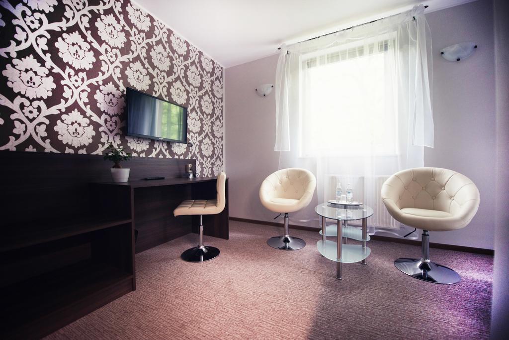 Makara Hotel Катовице Стая снимка