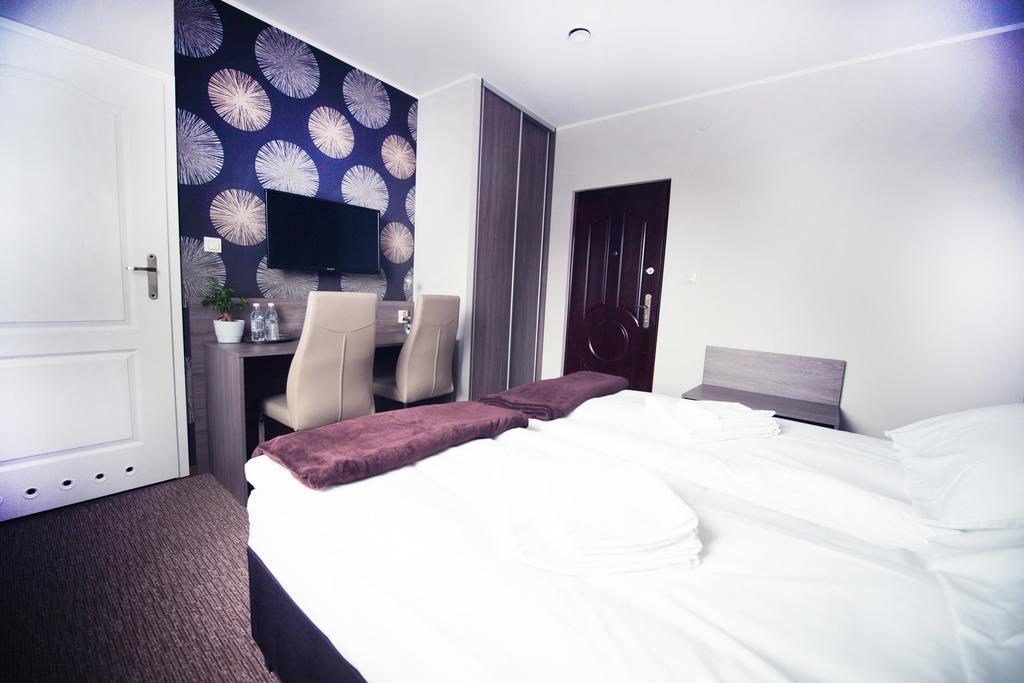 Makara Hotel Катовице Стая снимка