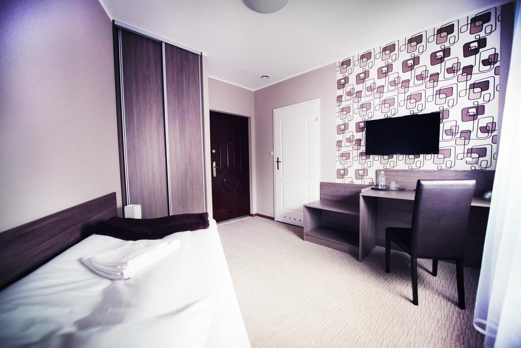 Makara Hotel Катовице Стая снимка