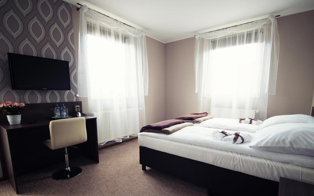 Makara Hotel Катовице Стая снимка