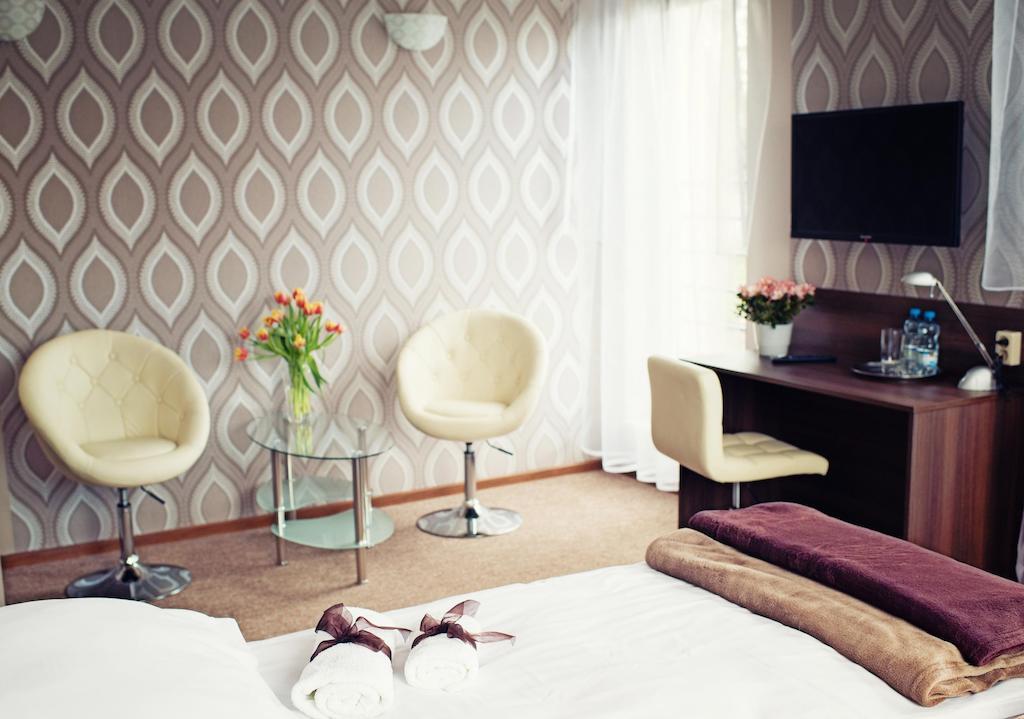 Makara Hotel Катовице Стая снимка